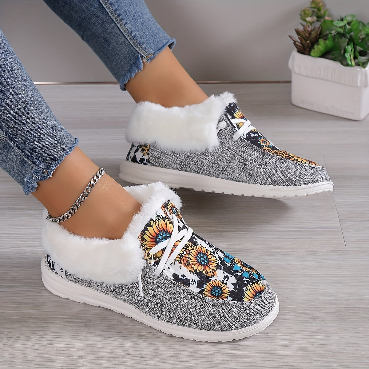 Women's Snow Boots Sunflower Print Plush Lined Slip On Fuzzy Canvas Shoes