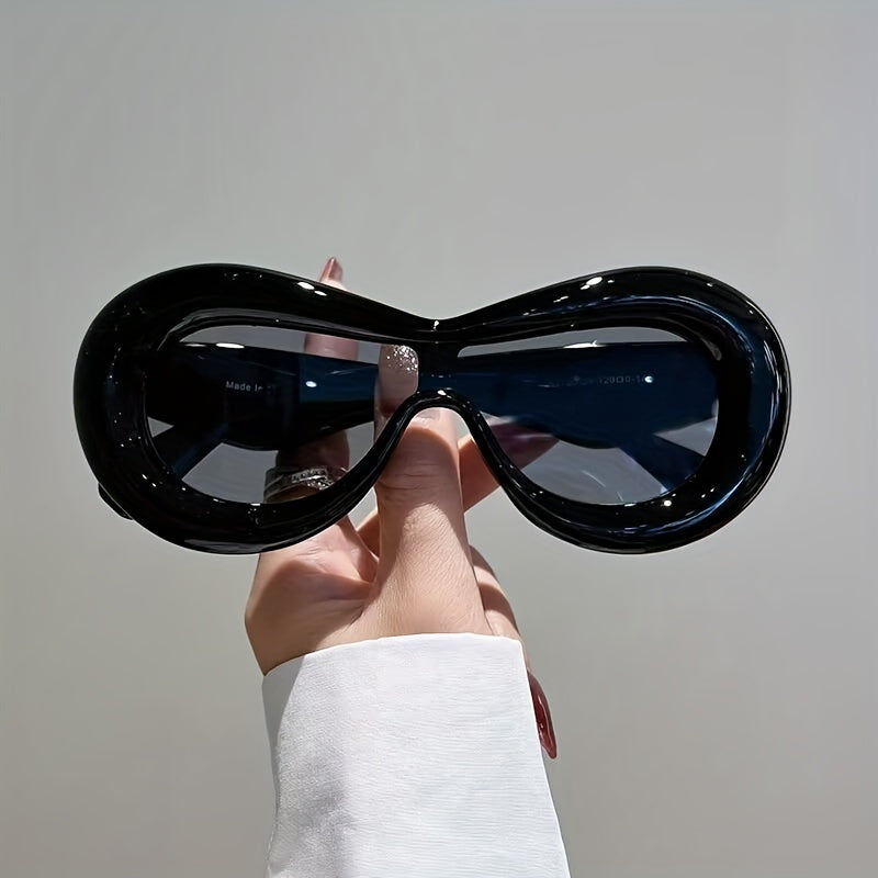 Thick Frame Sexy Lip Y2K Sunglasses Women Punk Party Shades Futuristic Eyewear