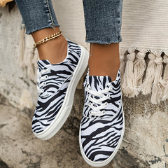 Women's Lightweight Striped Sneakers Low Top Lace Up Flat Casual Shoes