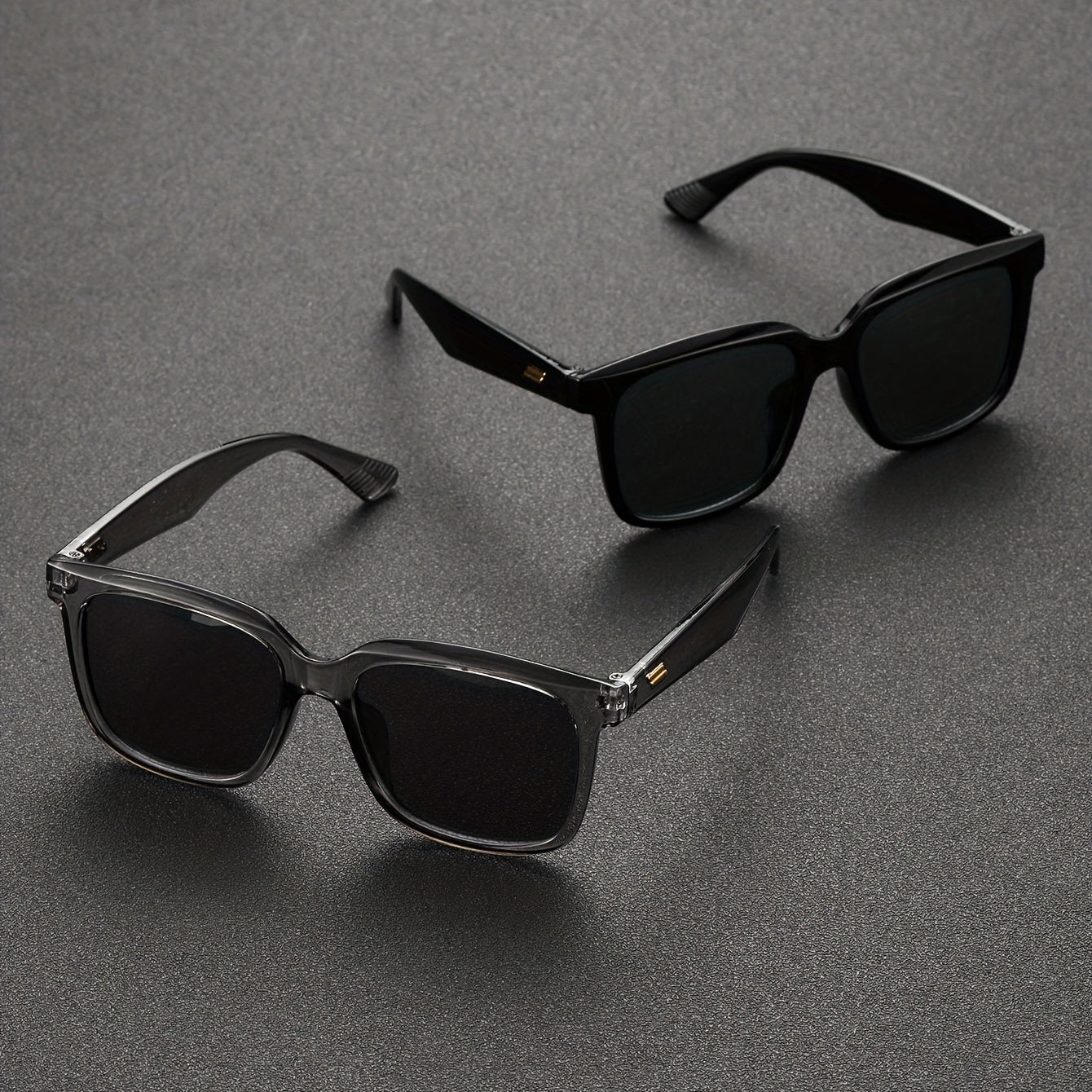 Men's Classic Round Sunglasses with Case