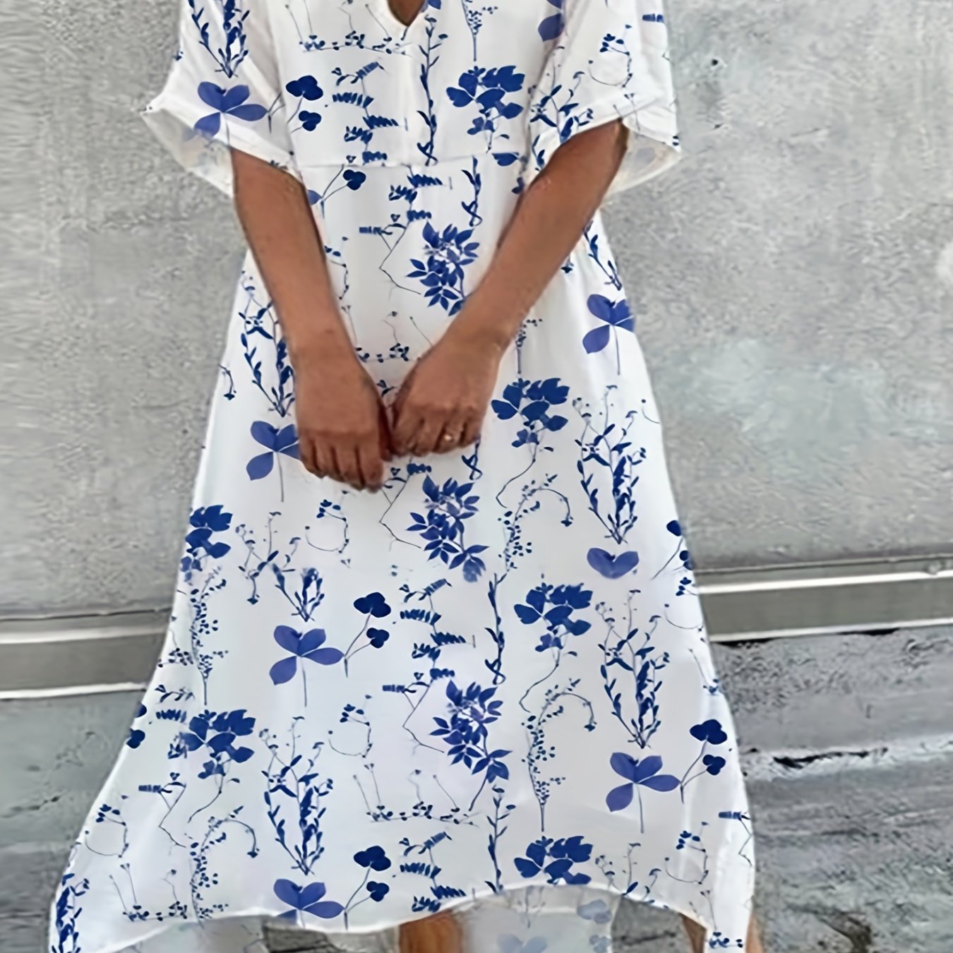  Floral Print V Neck Maxi Dress