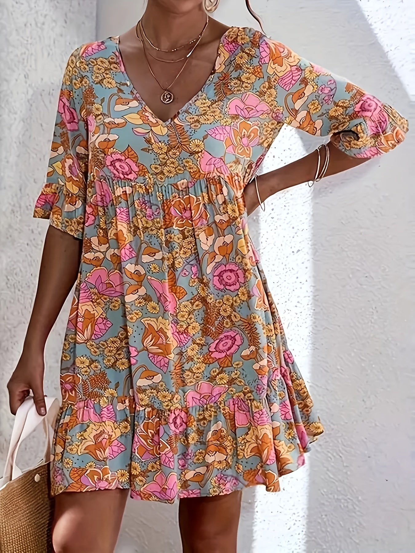  Floral Print V-Neck Mini Smock Dress