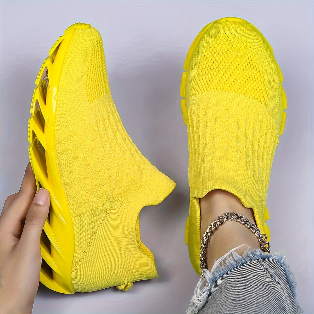 Women's Mesh Slip-On Athletic Running Shoes Solid Blade Style