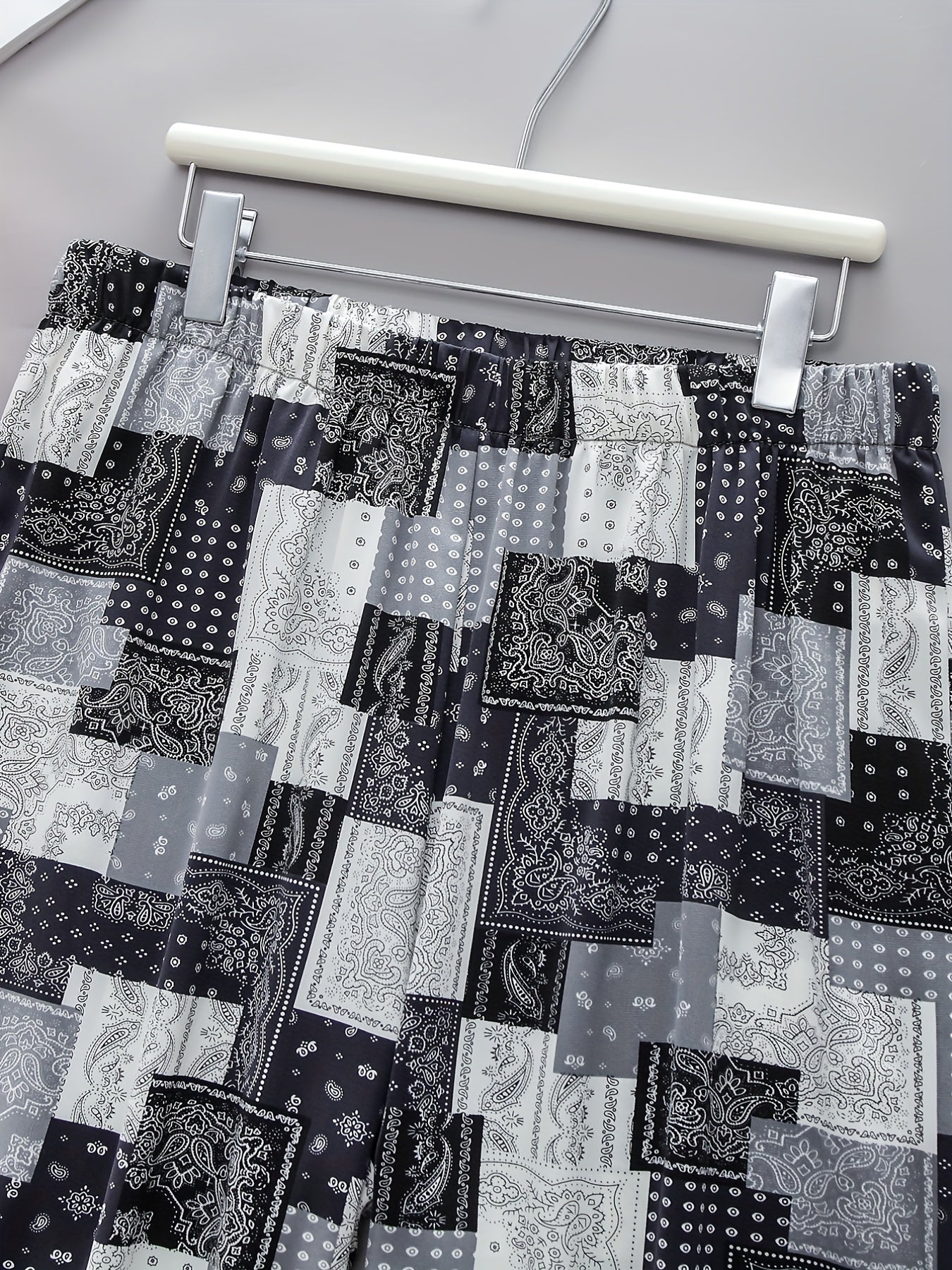 Women's Plus Paisley Print Wide Leg Pants