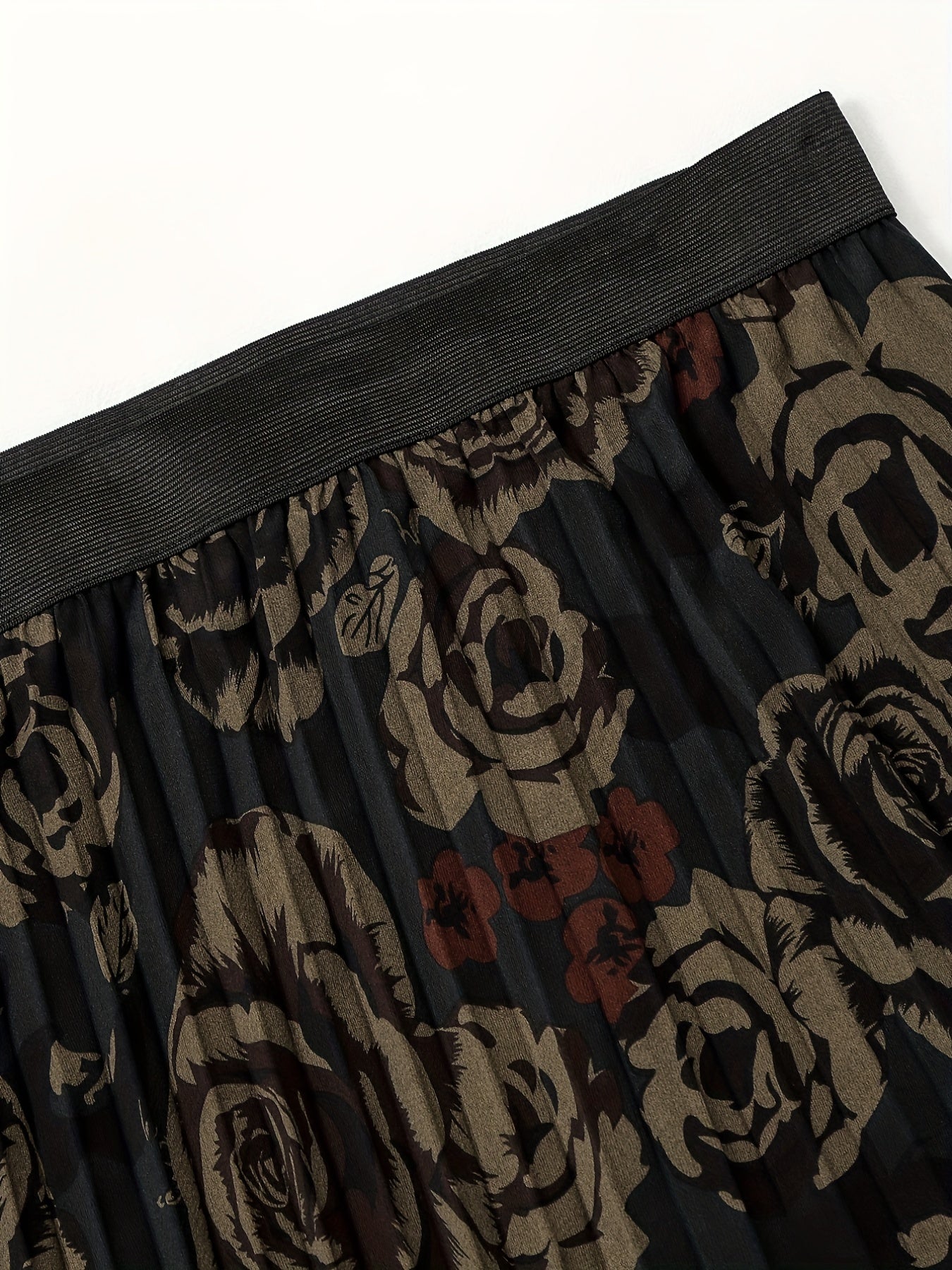  Rose Print Pleated Skirt