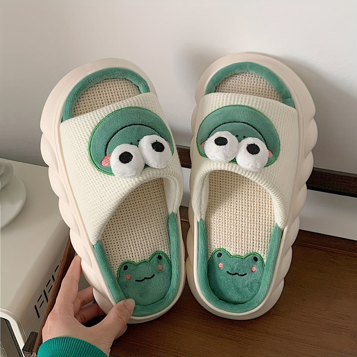 Men's Anti-Skid Frog Slides Open Back Slippers Elevator Shoes