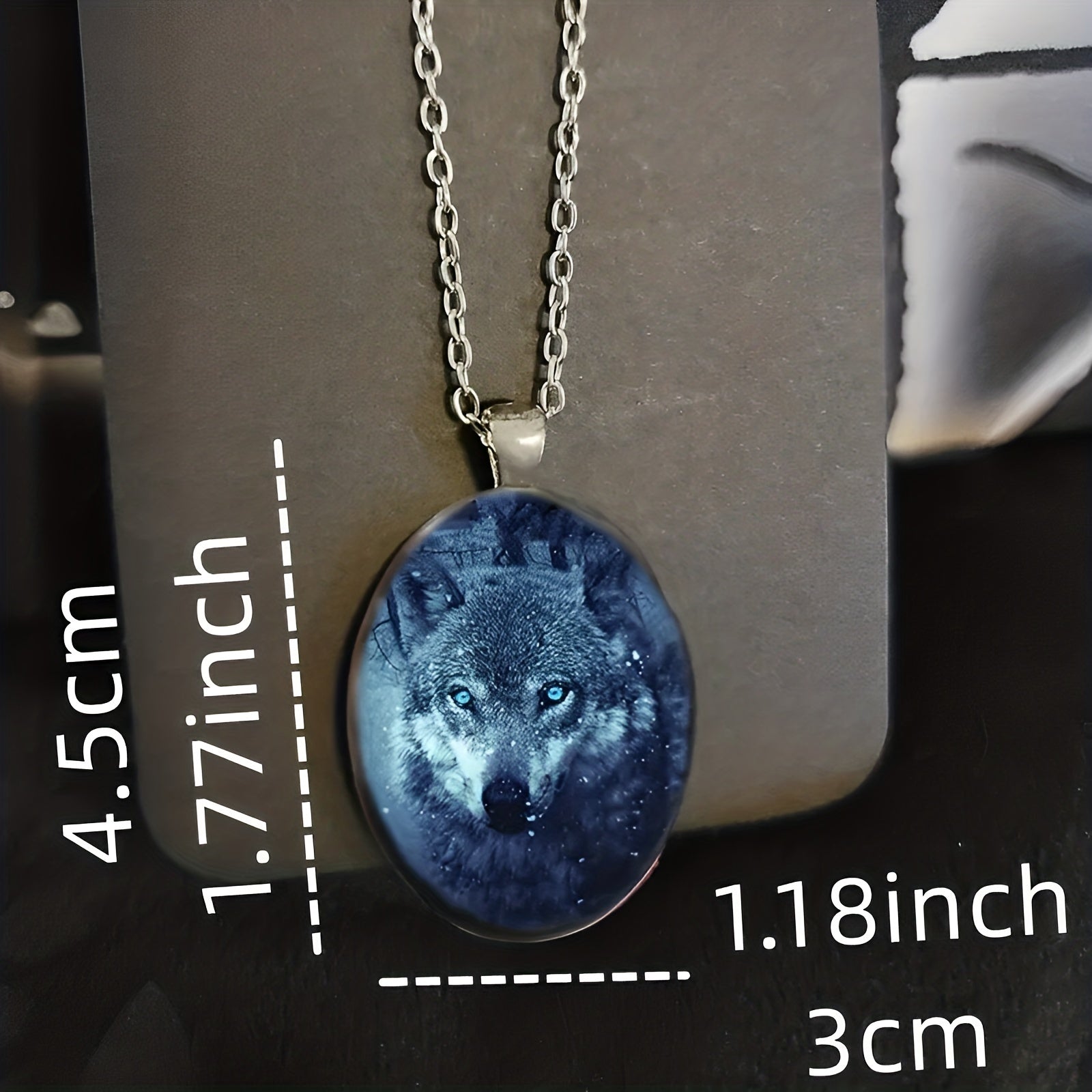 Totem Faith Wolf Head Round Pendant Necklace for Daughter