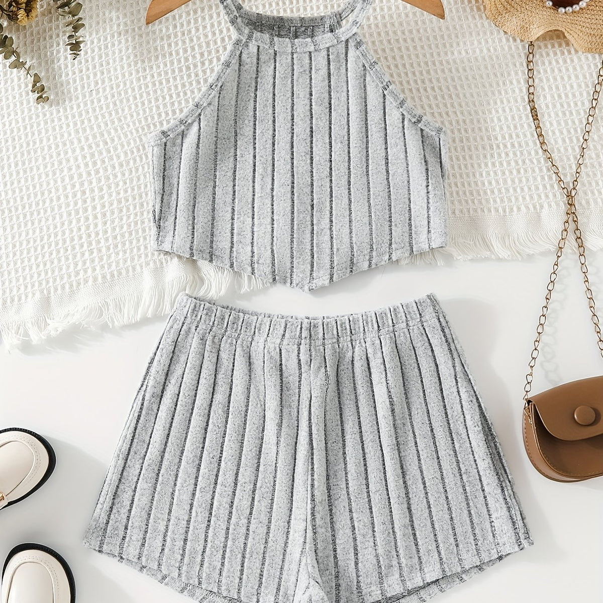 Girl's 2pcs Ribbed Halter Camisole & Elastic Waist Shorts Set