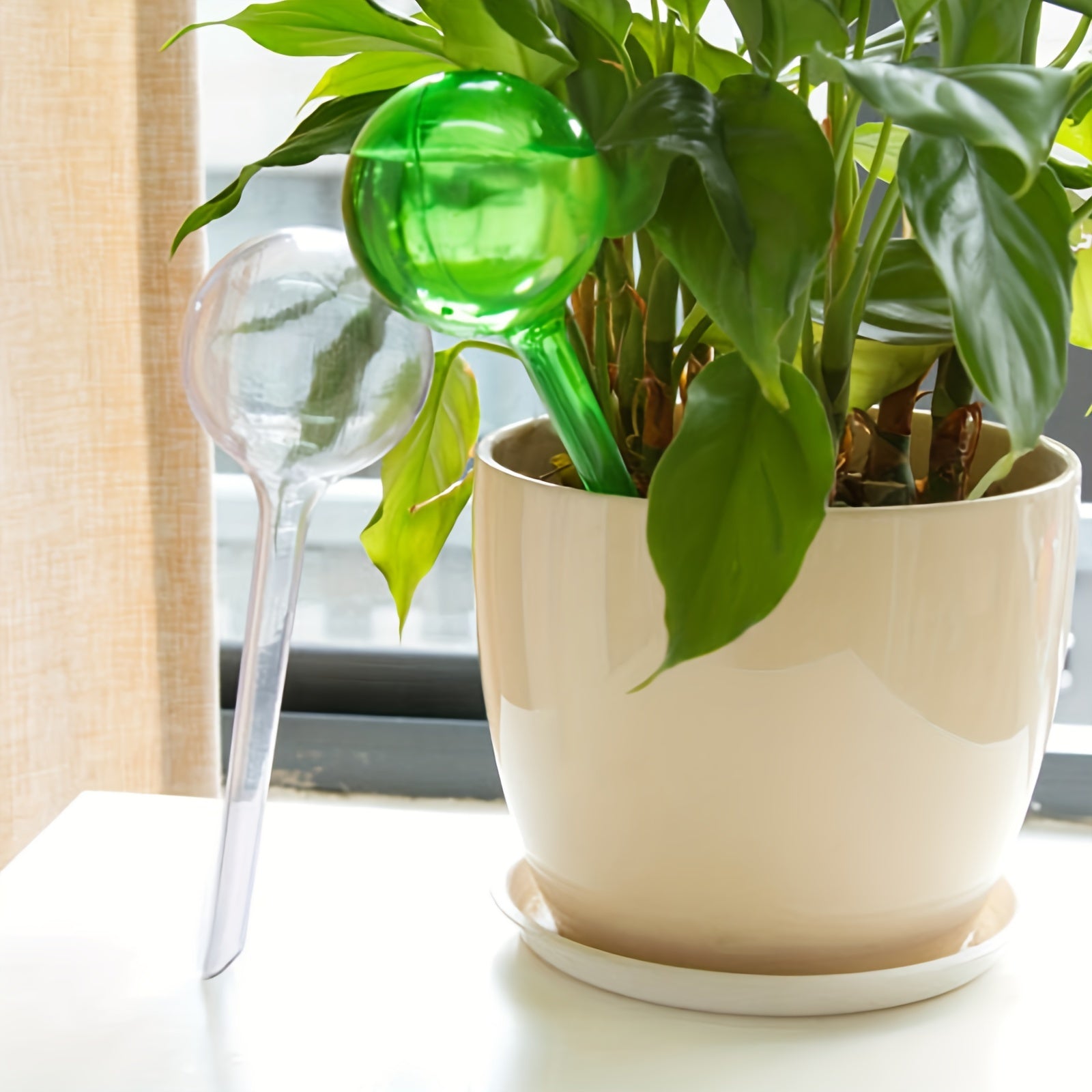 2pcs Self Watering Ball Automate Plant Care PVC Automatic Water Seepage