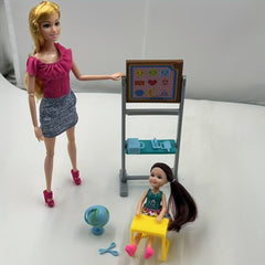 Doll School Playset with 8 Dolls and Accessories