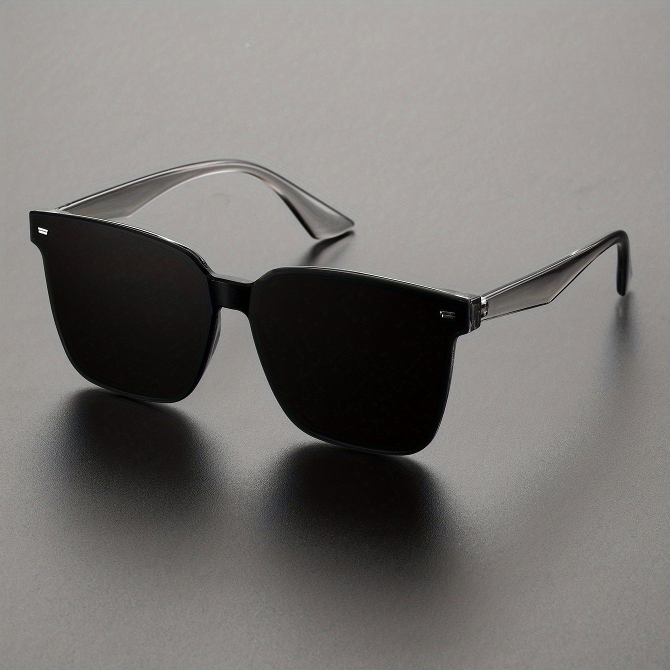 Men's Vintage Oval UV400 Sunglasses for All Seasons
