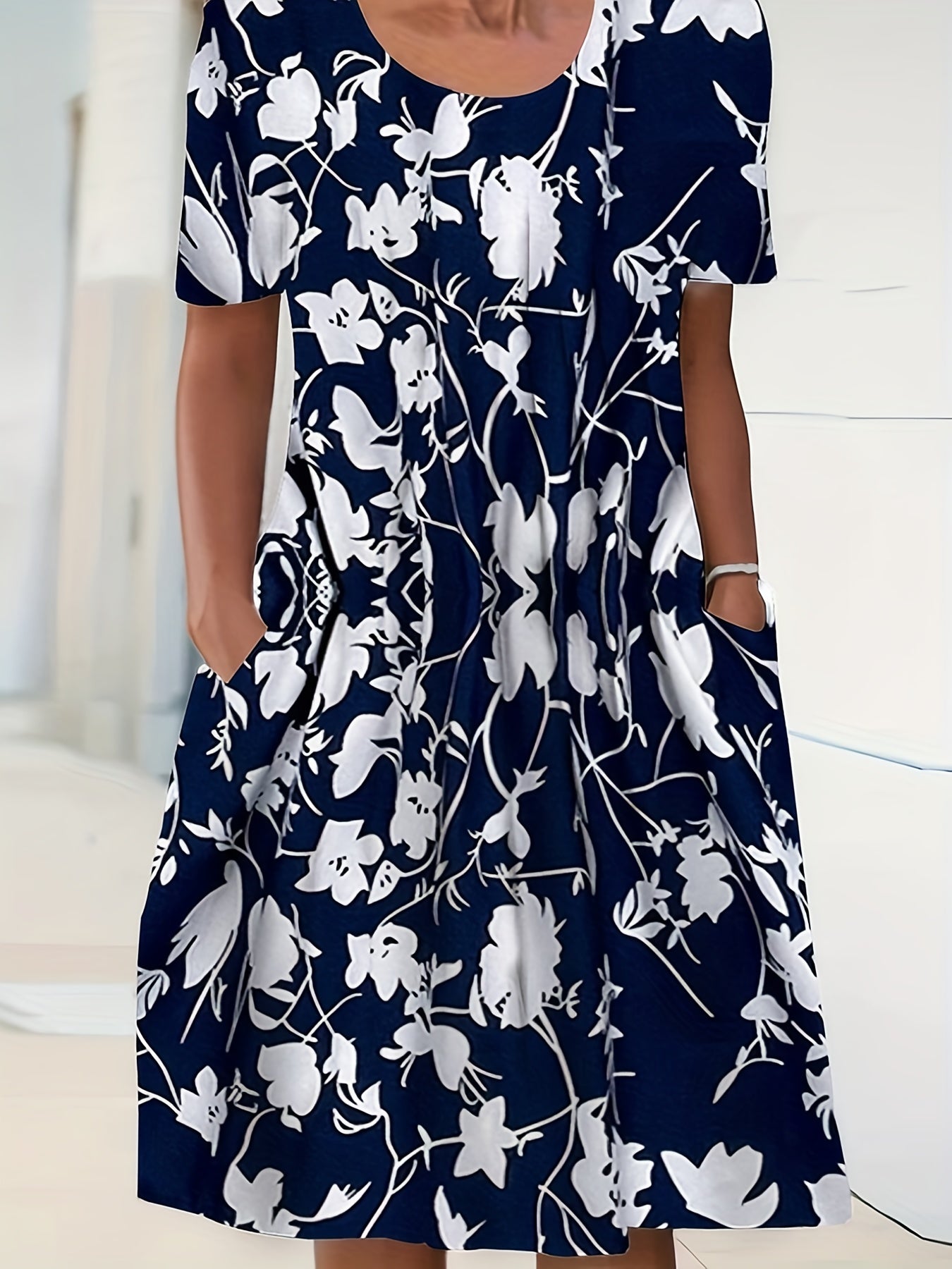  Floral Print Pleated Short Sleeve Midi Dress with Pockets