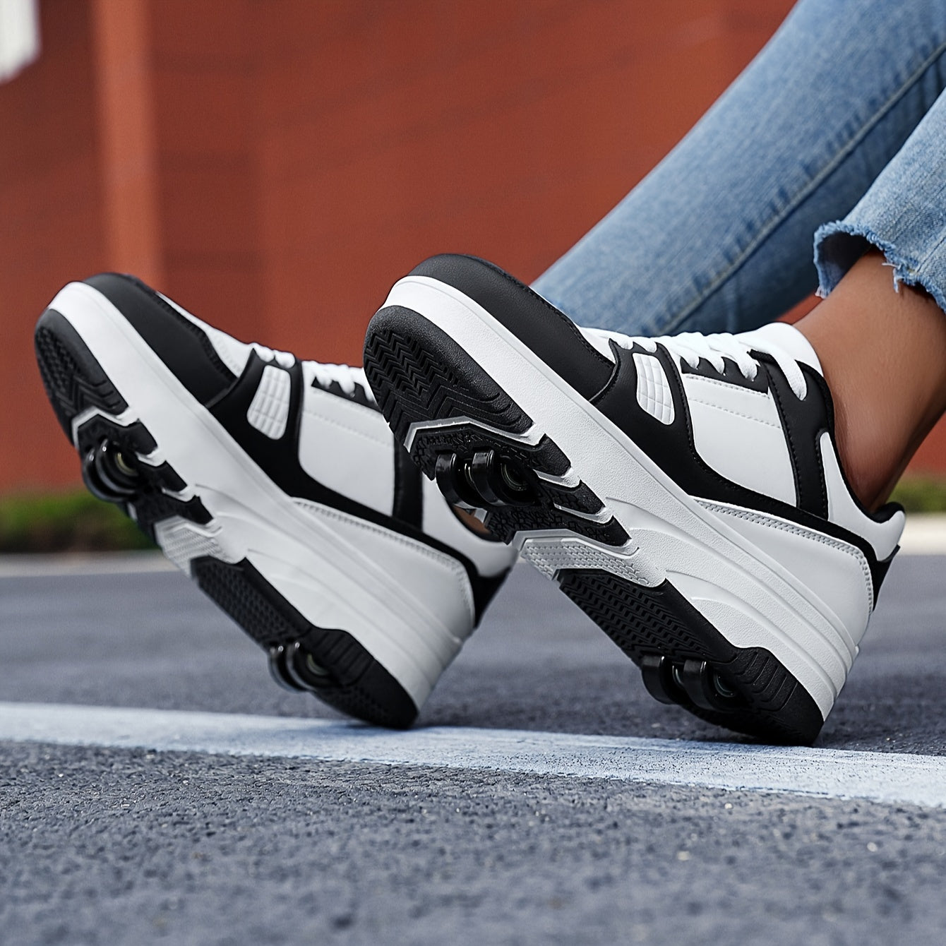 Boy's Lace Up Roller Shoes Detachable Wheel Skate Sneakers