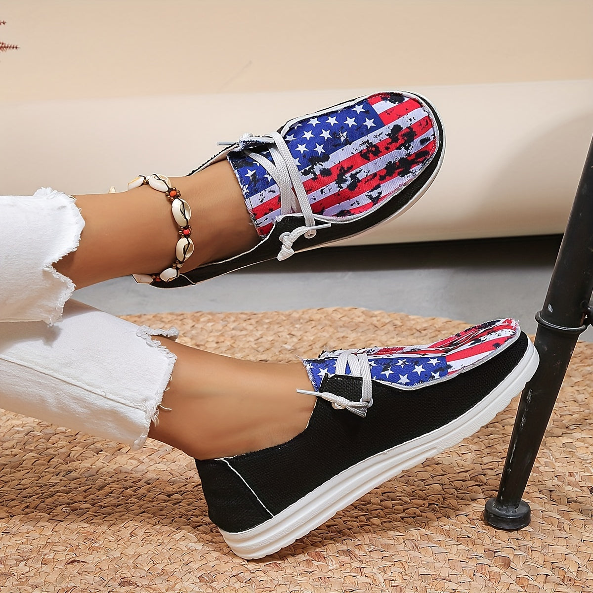 Women's Flag Print Canvas Shoes Lace Up Low Top Shoes Lightweight