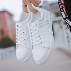 Men's Lace up Skate Shoes Breathable Sneakers with Traction