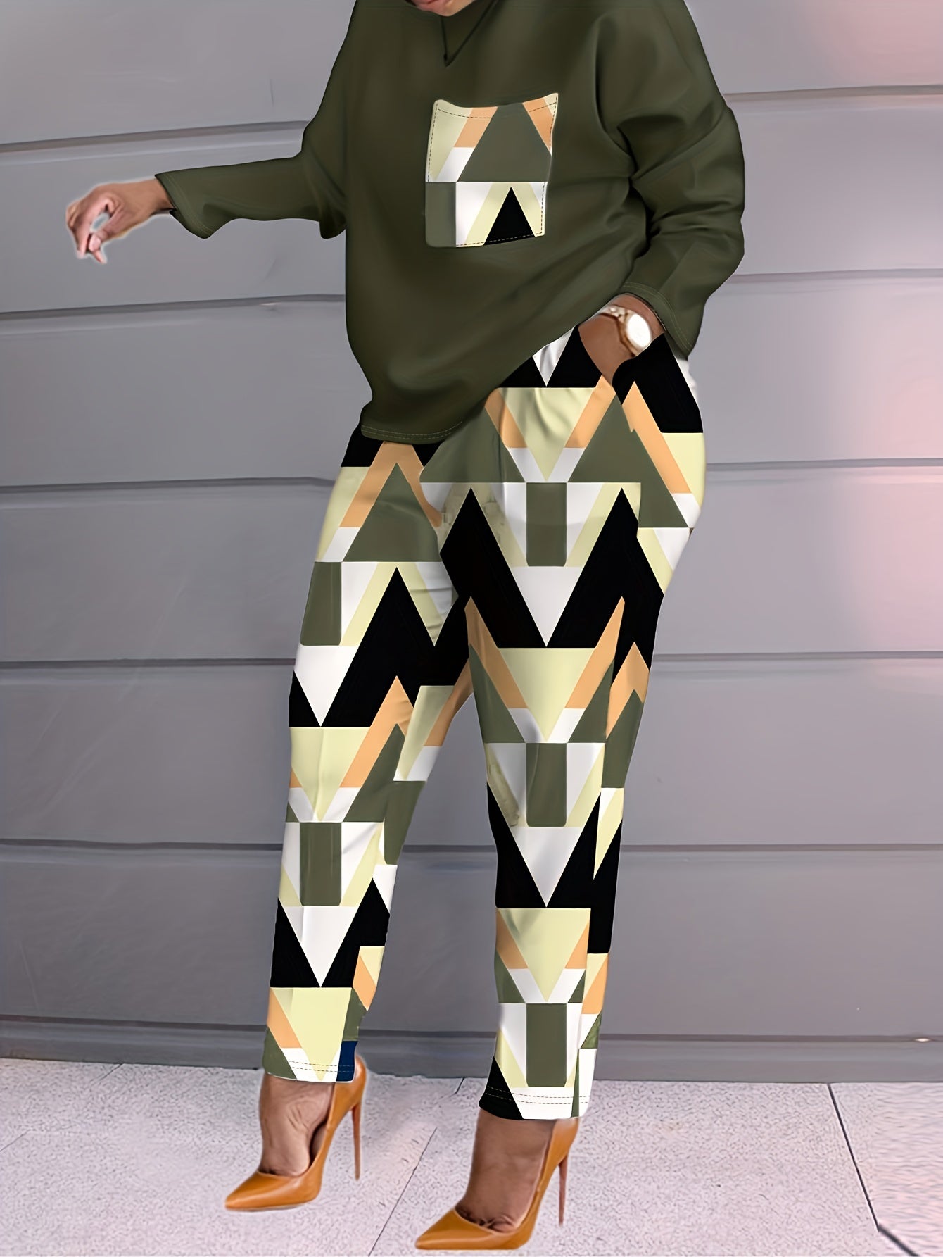  Geo Print Tee & Leggings Set