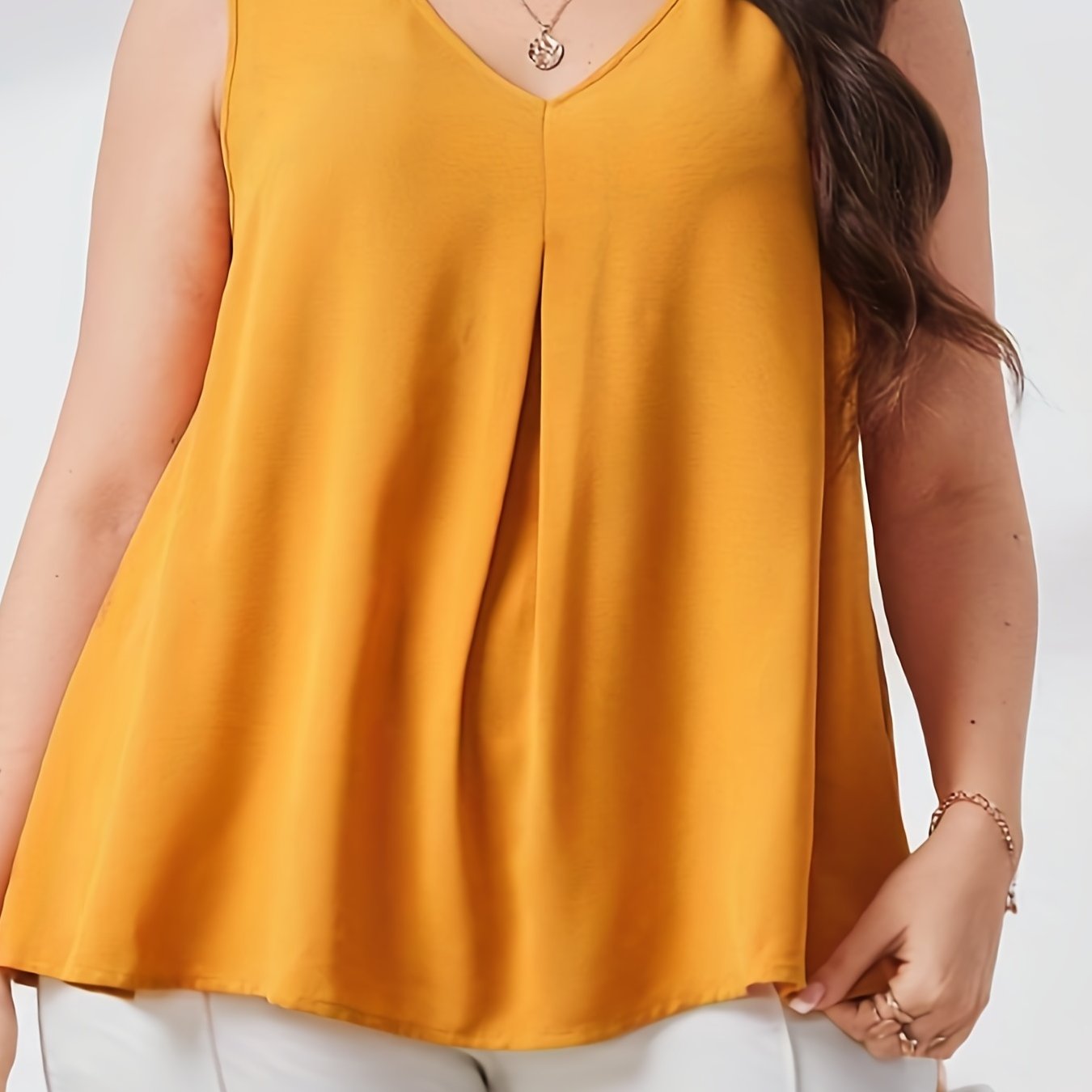  Solid V Neck Pleated Tank Top