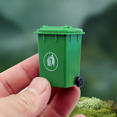 2pcs Green Garbage Bins for Dollhouses Compact Recycling Trash Cans with Lids