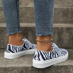 Women's Lightweight Striped Sneakers Low Top Lace Up Flat Casual Shoes