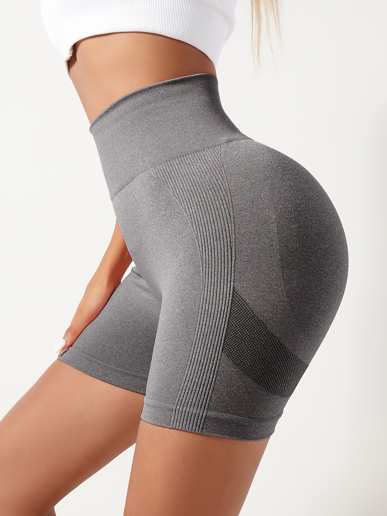 Seamless Legging Shorts for Women's Fitness and Yoga