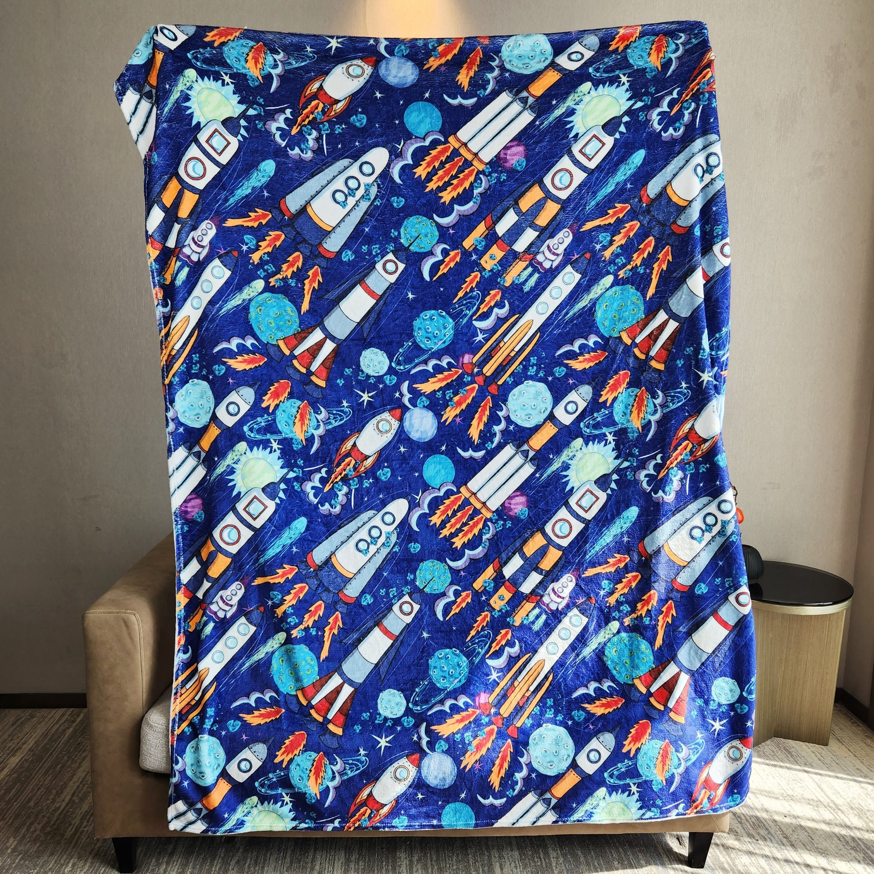 Cartoon Spaceship Pattern Blanket Flannel Blanket for Travel Camping Office Nap