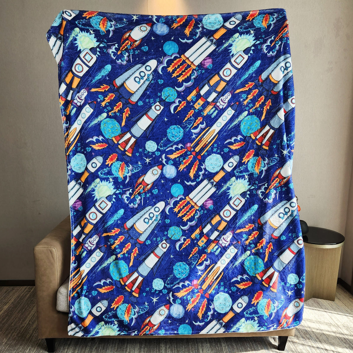 Cartoon Spaceship Pattern Blanket Flannel Blanket for Travel Camping Office Nap