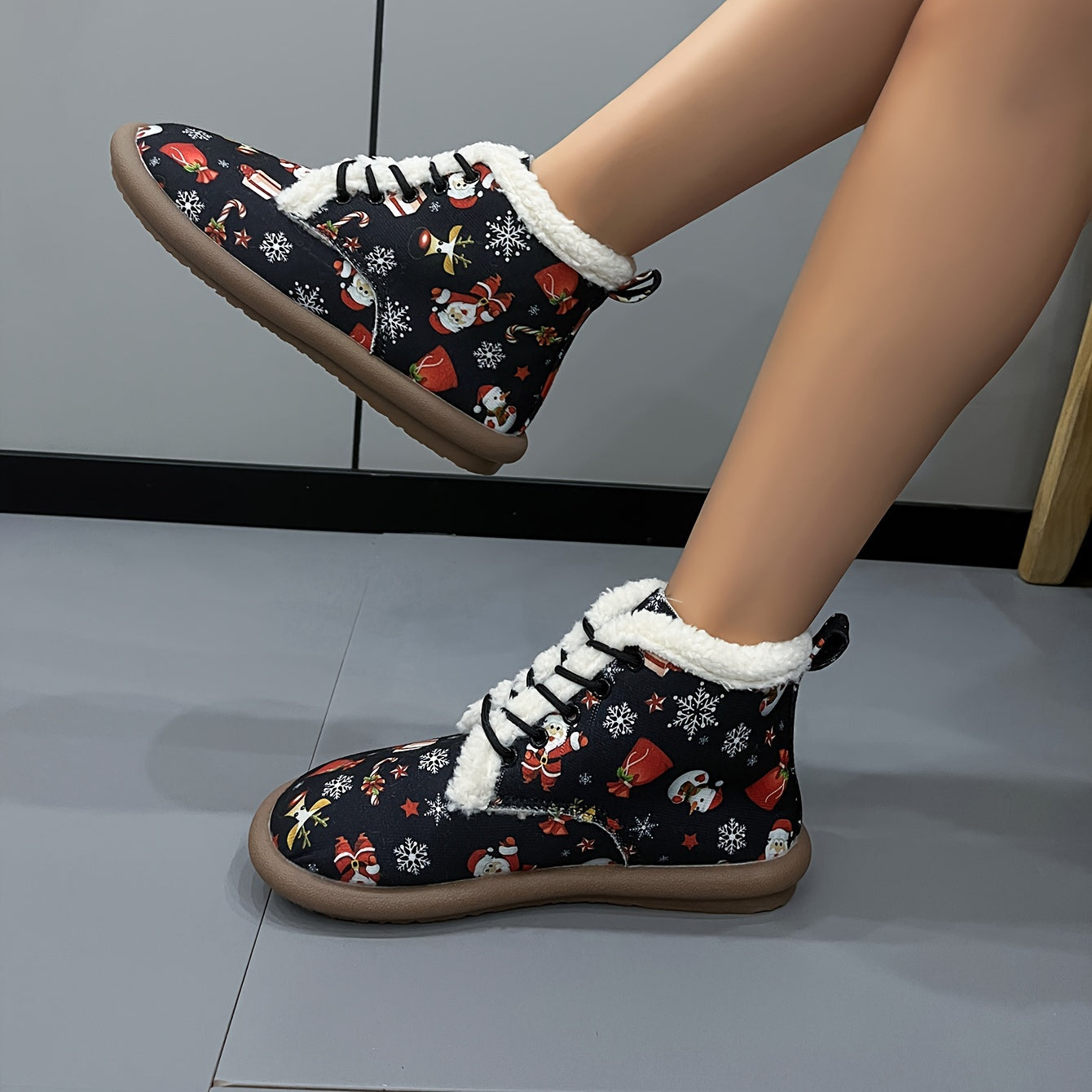 Women's Lace-Up Christmas Snow Boots Fleece-Lined Thermal Ankle Boots