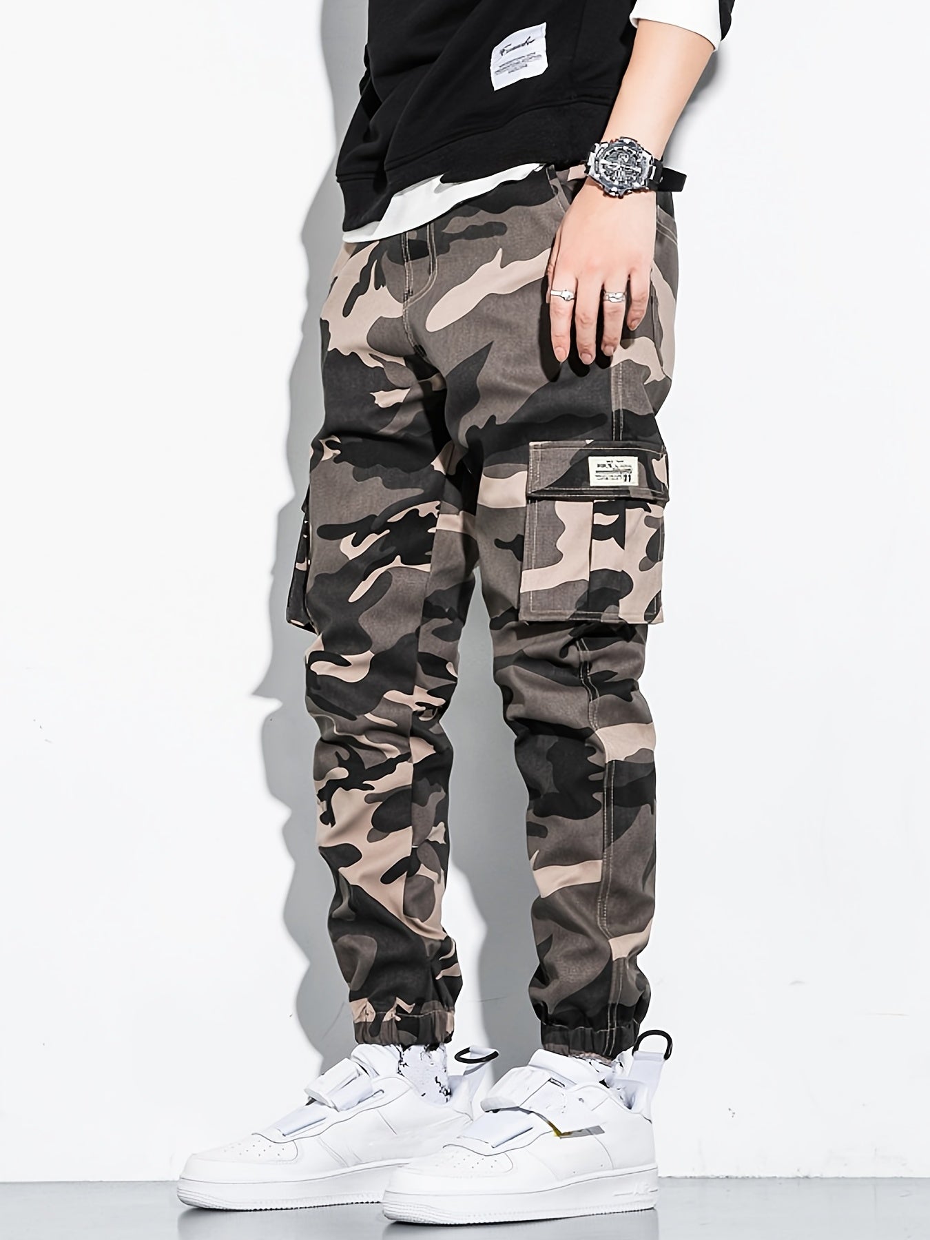 Men's Camo Jogger Pants with Flap Pockets