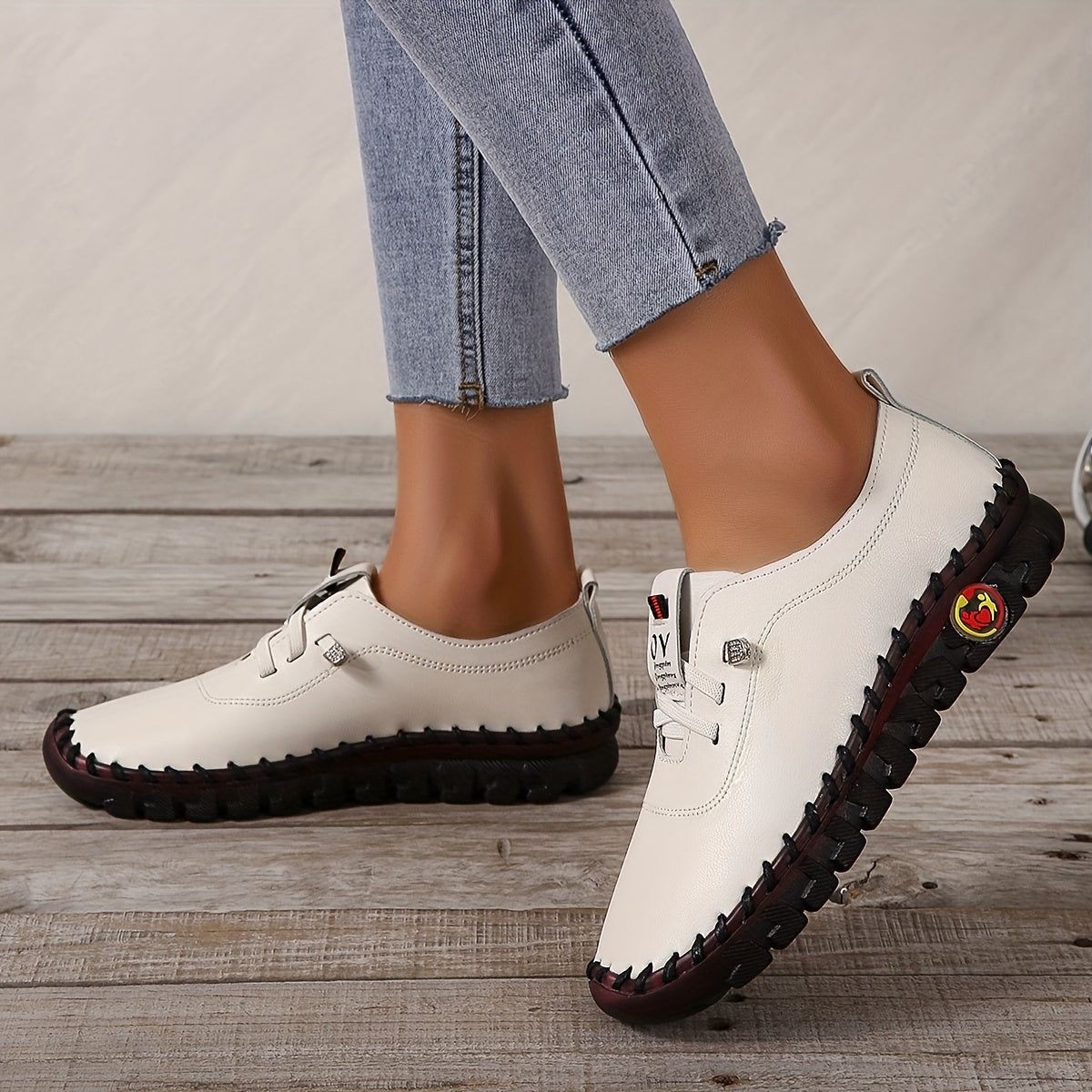 Women's Lace-Up Flat Shoes Lightweight Soft Sole Faux Leather Shoes