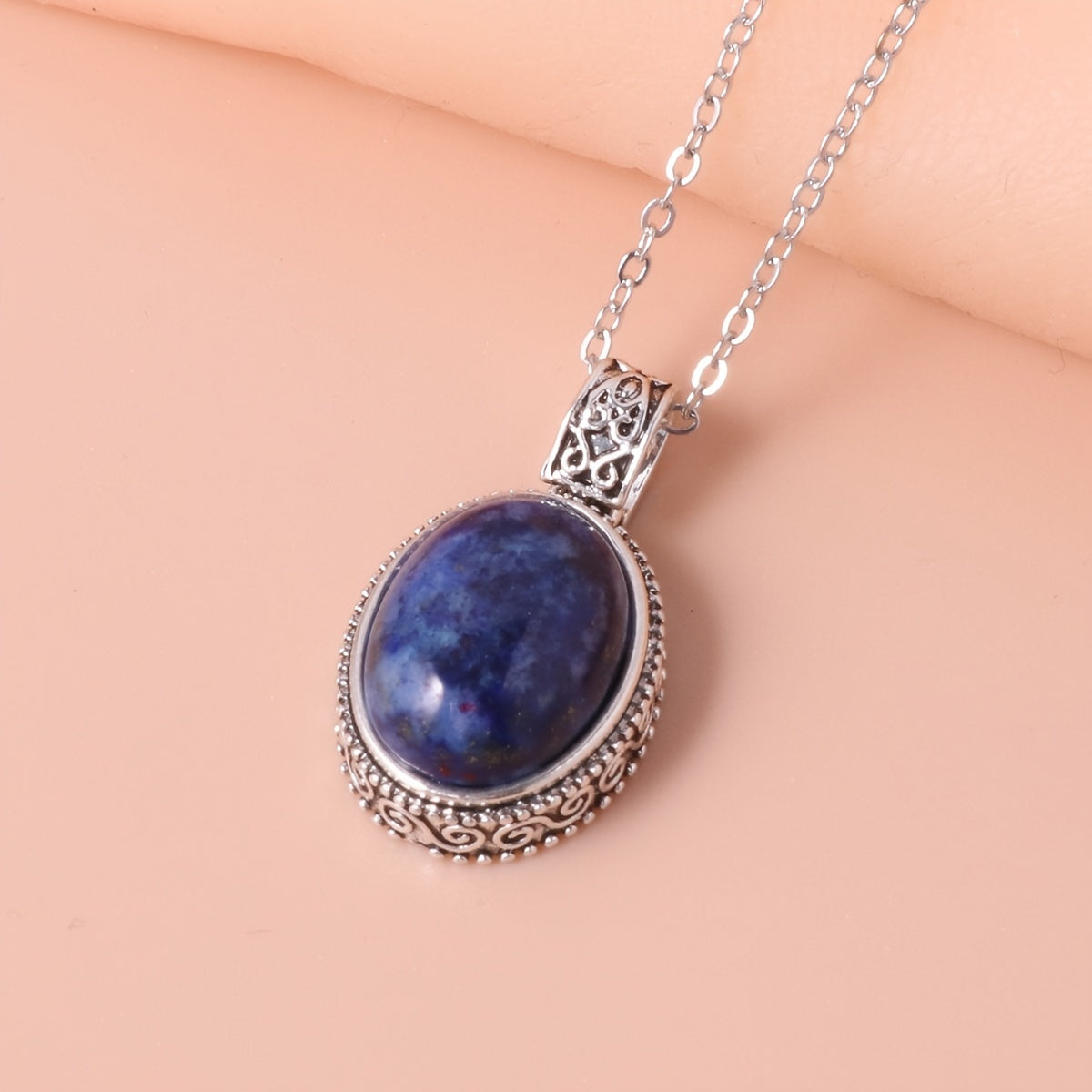 Vintage Oval Side Carved Necklace