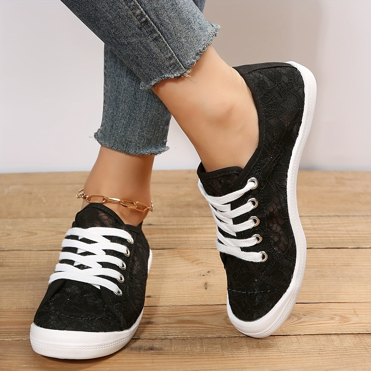 Women's Black Mesh Sneakers Lace Up Flat Shoes