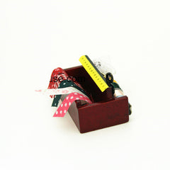 1:12 Scale Sewing Box Dollhouse Accessories with Lace Scissors and Threads