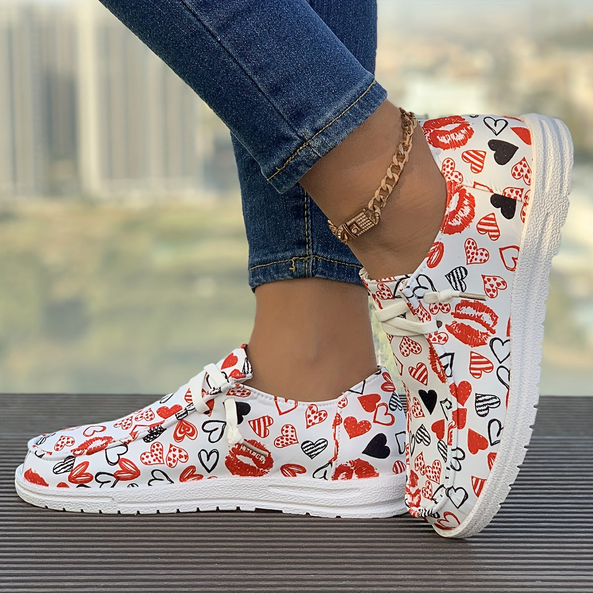 Love Pattern Lace-up Skate Shoes for Women
