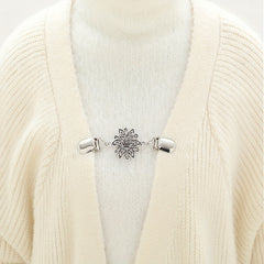 Vintage Hollow Flower Cardigan Collar Clip