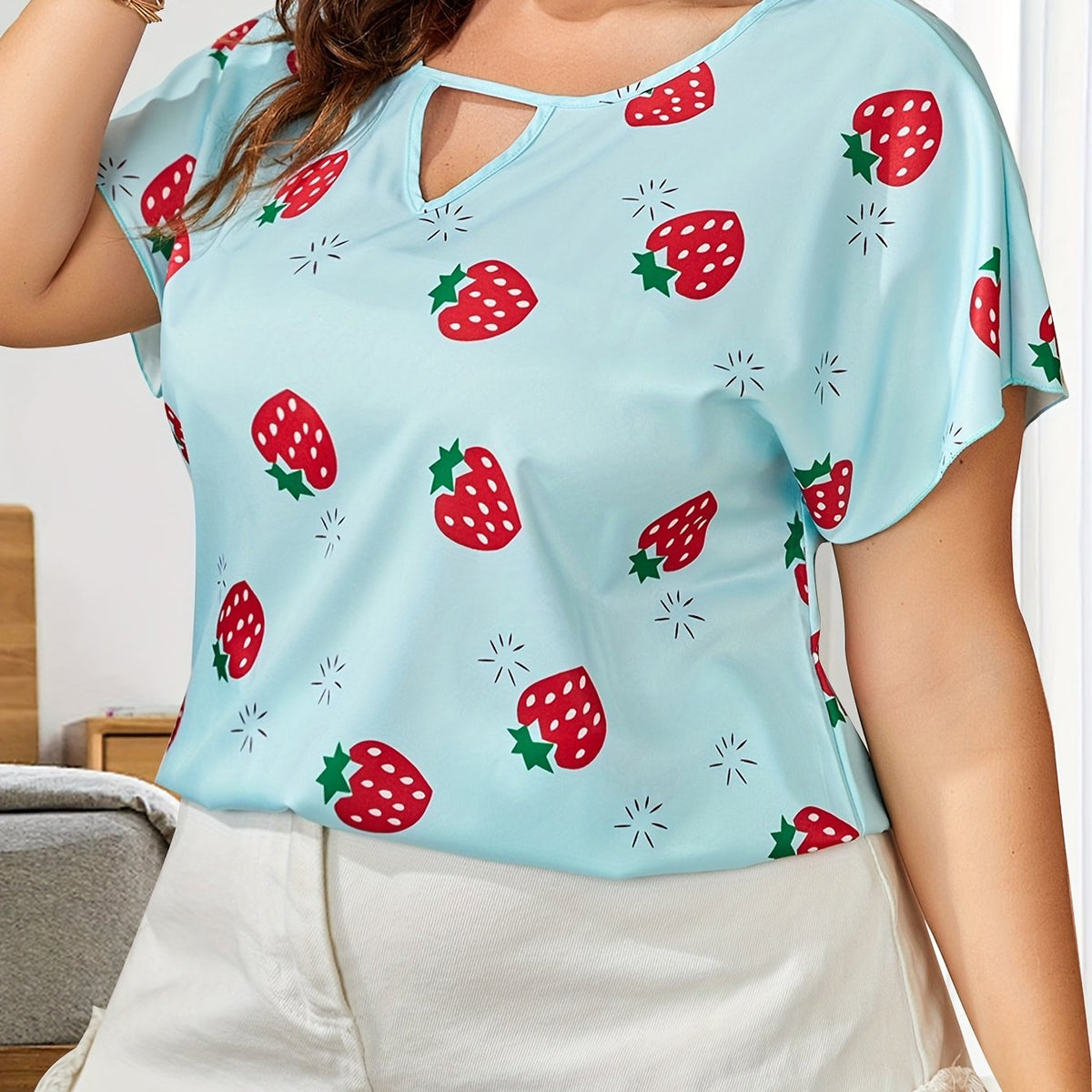  Strawberry Print Notched Blouse