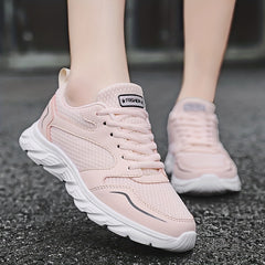 Women's Lightweight Lace-Up Outdoor Running Shoes Soft Sole Mesh Sneakers