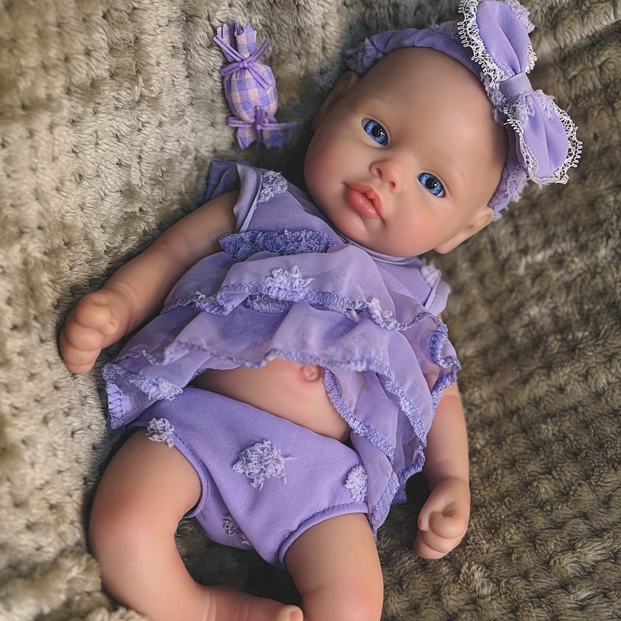 Realistic 13in Open Eyes Reborn Baby Doll Silicone Girl Toy