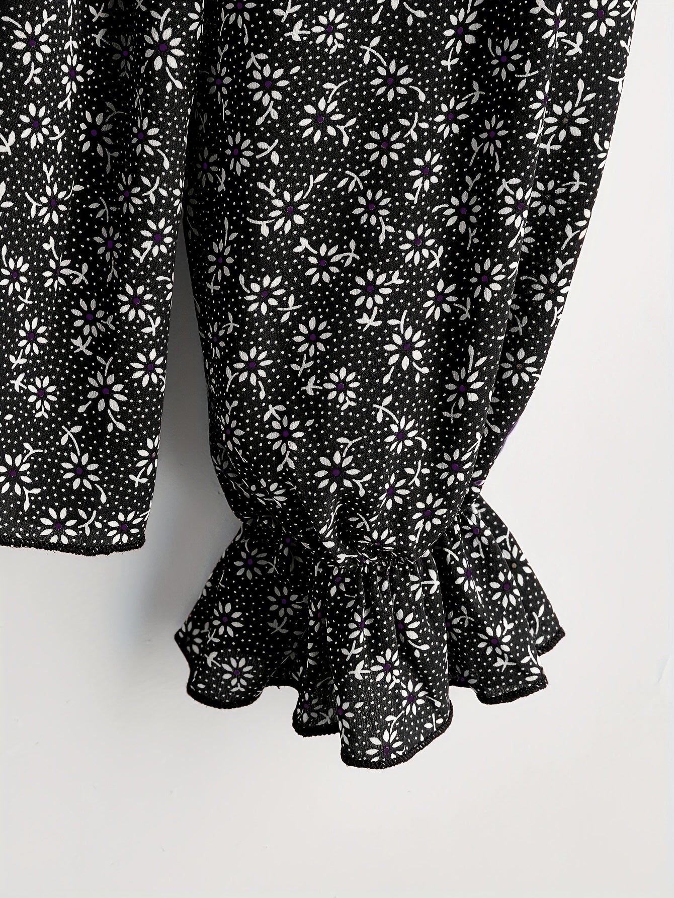  Casual Blouse Ditsy Print Lantern Sleeve V Neck Peplum Top