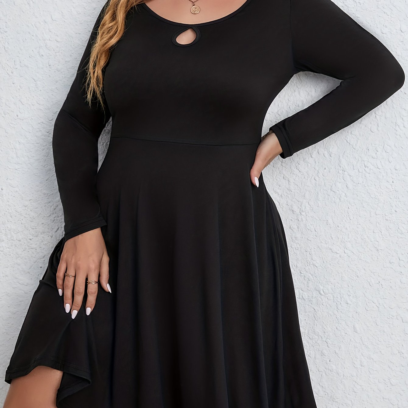  Solid Cut Out Long Sleeve Round Neck Dress
