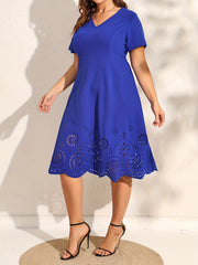 Women's Plus Scallop Trim Short Sleeve V Neck Midi Dress