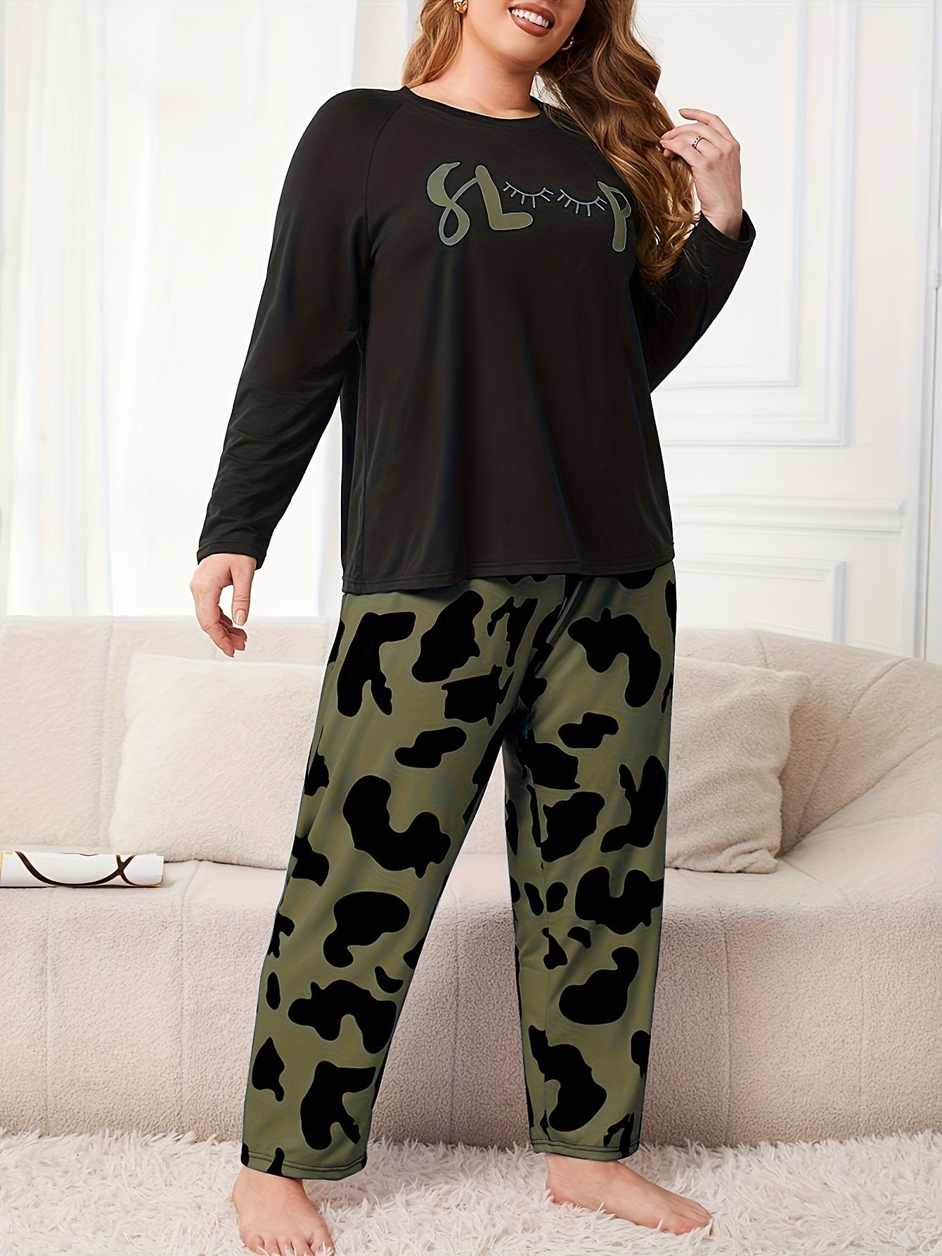  Eyelash & Cow Print Tee & Pants Pajamas Set