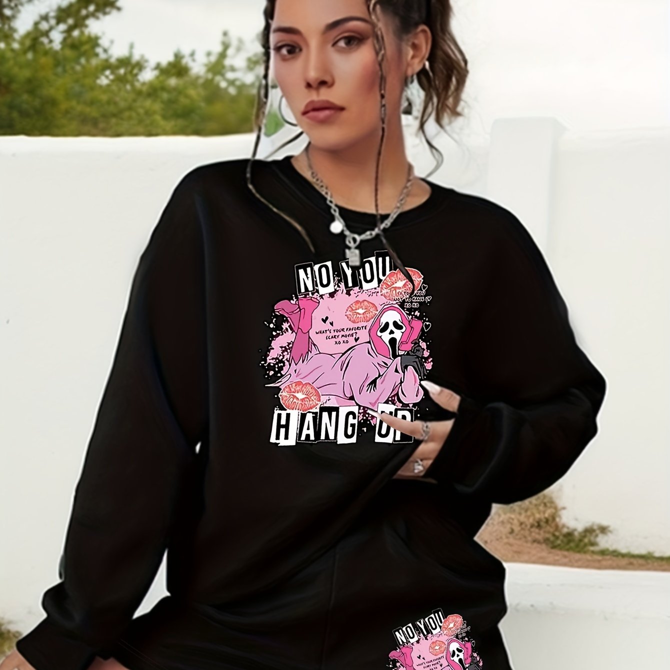 Women's Halloween Graphic Print Sweatshirt & Shorts Set