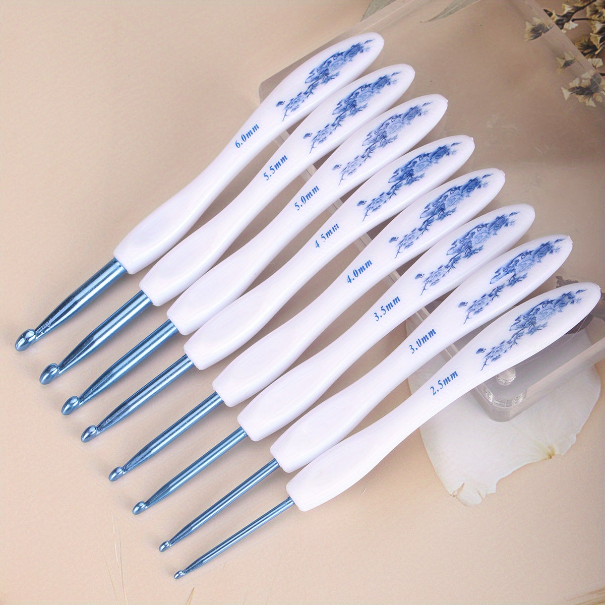 Set Of 8 Plastic Handle Aluminum Crochet Set Ergonomic Knitting Needle