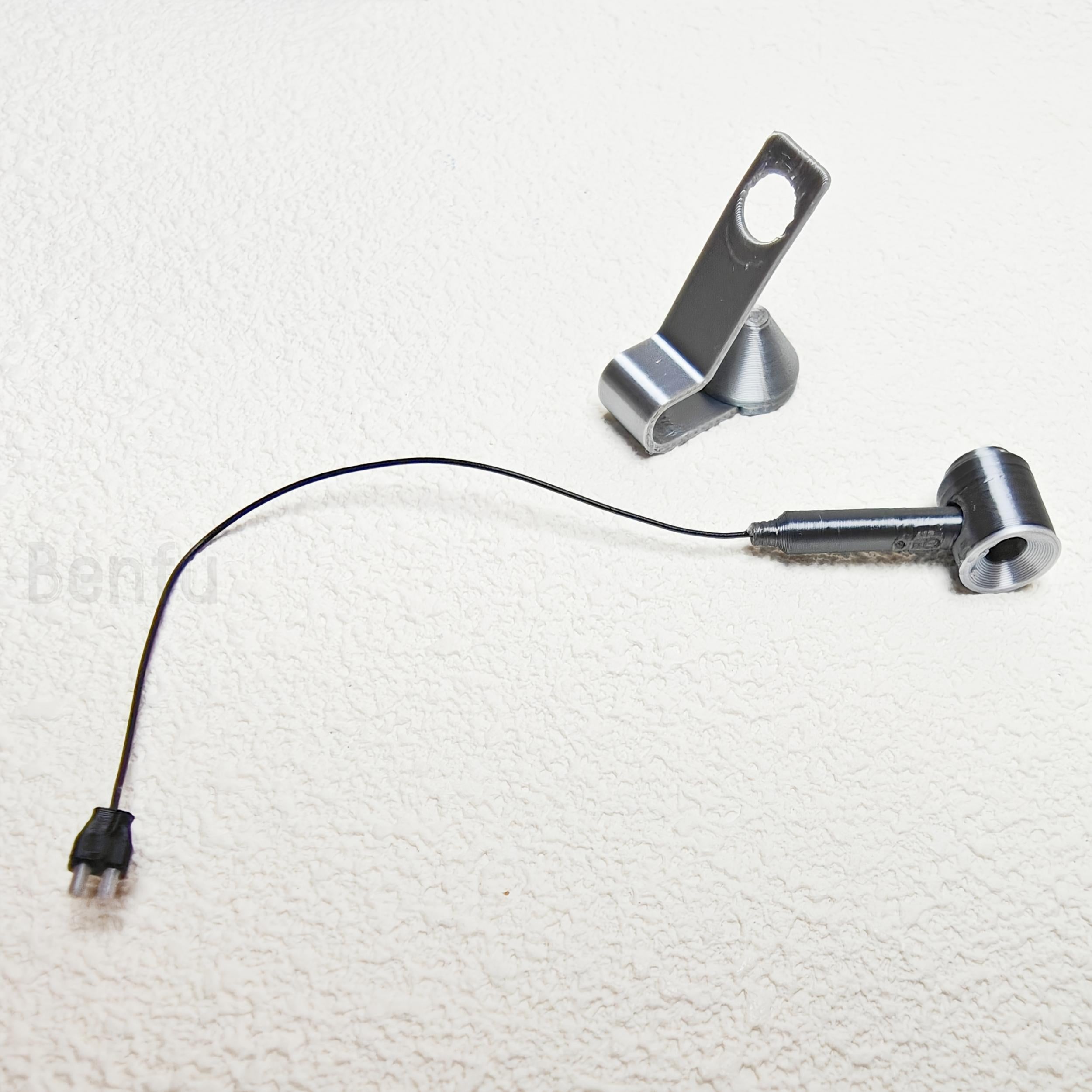 Mini Hair Dryer Dollhouse Accessory 4 Colors Non Electric Compact Size