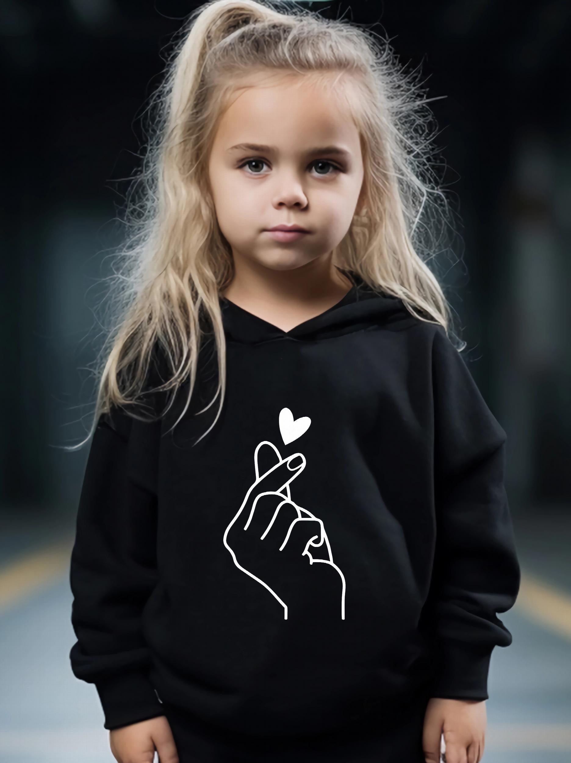 Kids 2pcs Love Gesture Print Outfit Set Girl's Sporty Clothes
