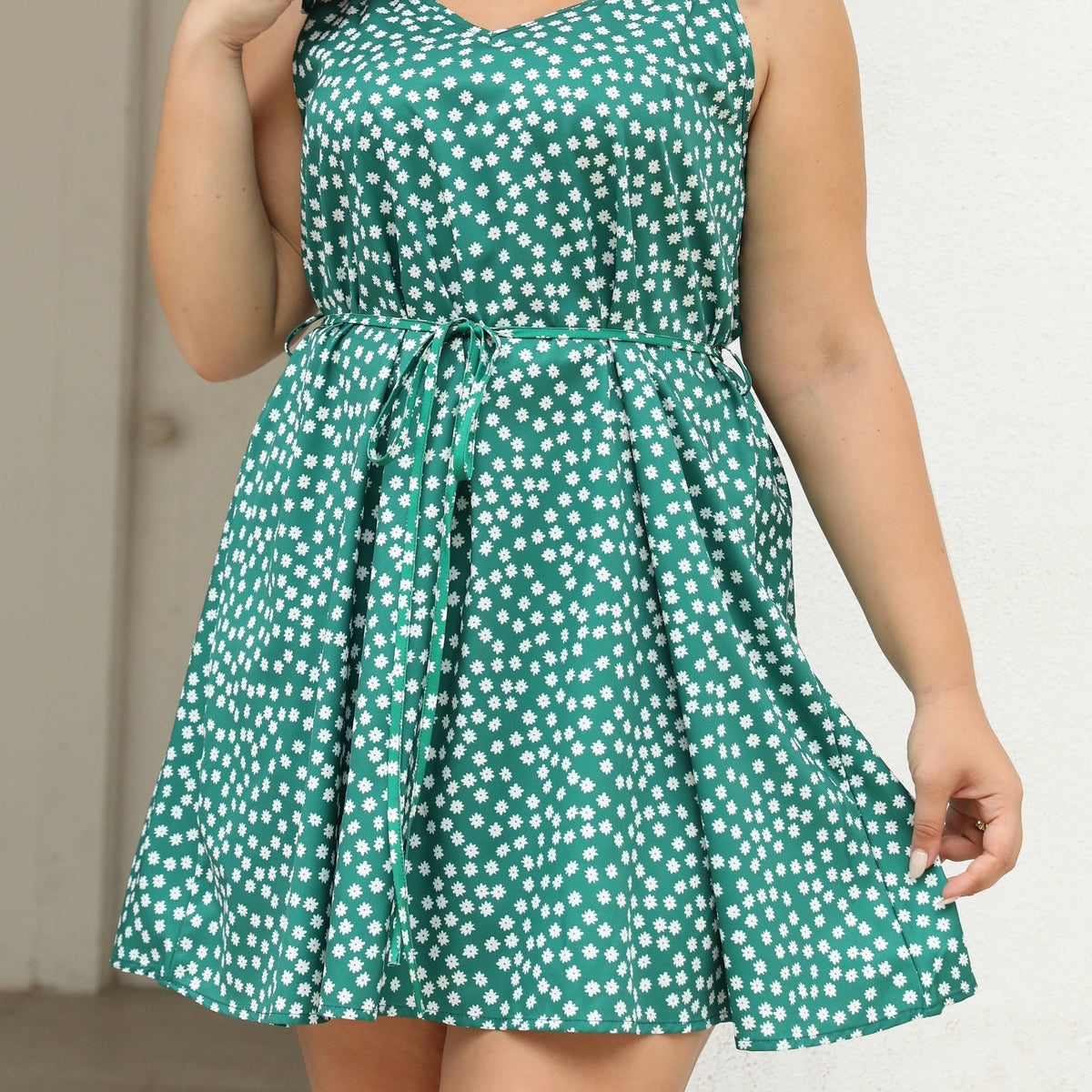  Ditsy Floral Print V-Neck Cami Dress