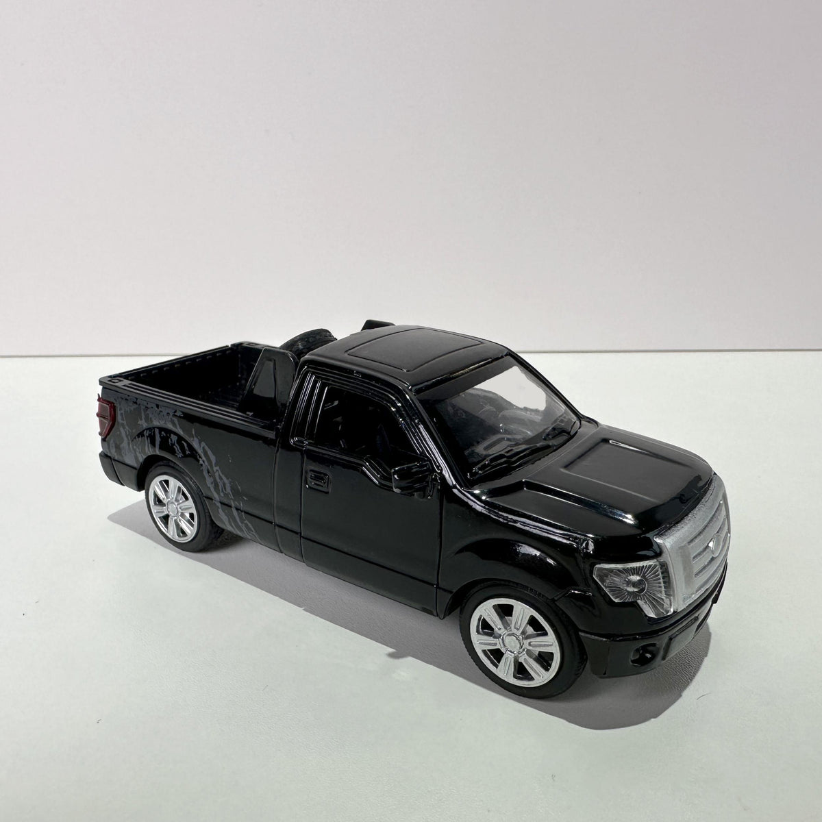 32 Alloy Truck Toy Car Model, Perfect Birthday Gift for Boys