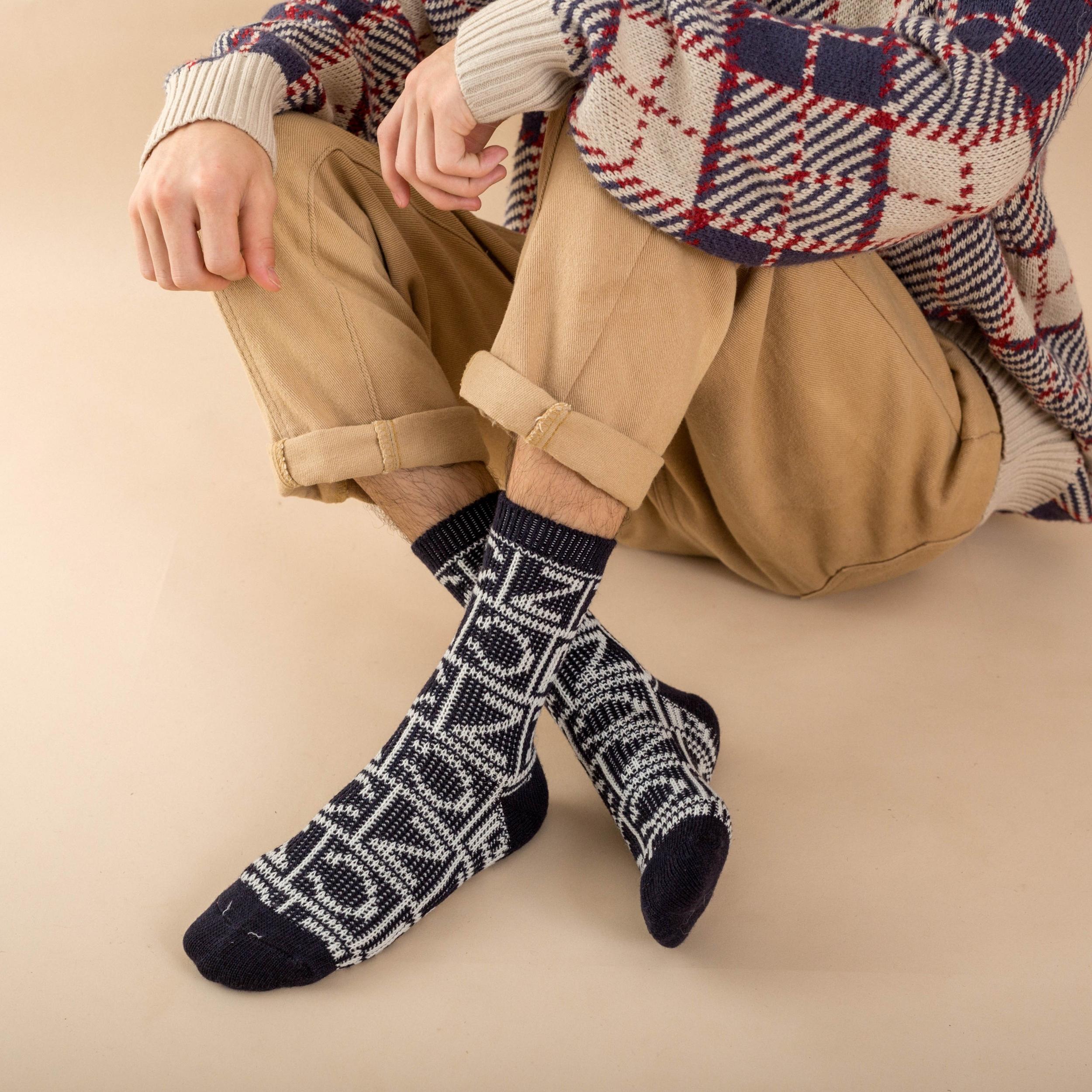 Men's Striped Pattern Crew Socks Breathable Casual Outdoor Unisex Socks