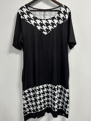  Houndstooth Print Short Sleeve Dress with Pockets