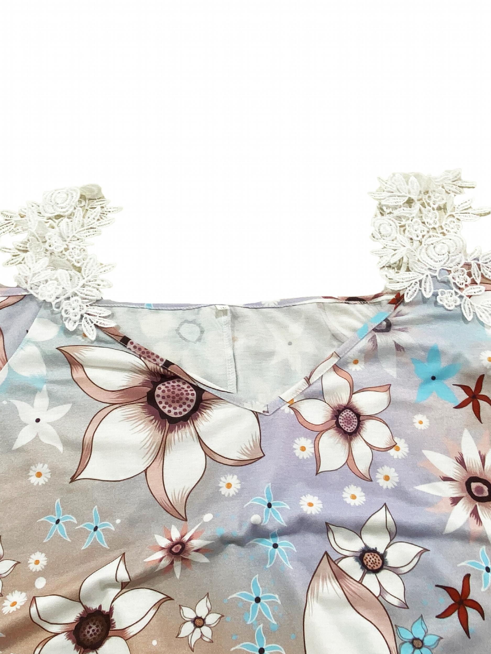  Floral Print Lace Panel Maxi Dress